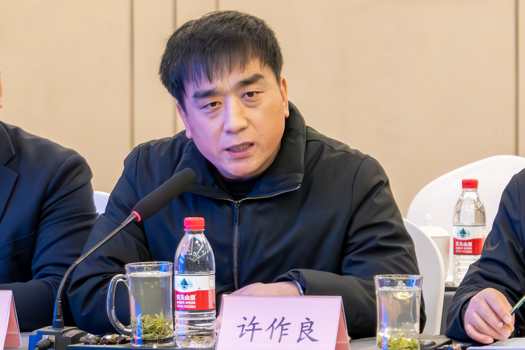 大西洋集团(股份)党委书记、董事长张晓柏一行到访汇赢国际(图1) 大西洋集团(股份)党委书记、董事长张晓柏一行到访汇赢国际(图1)