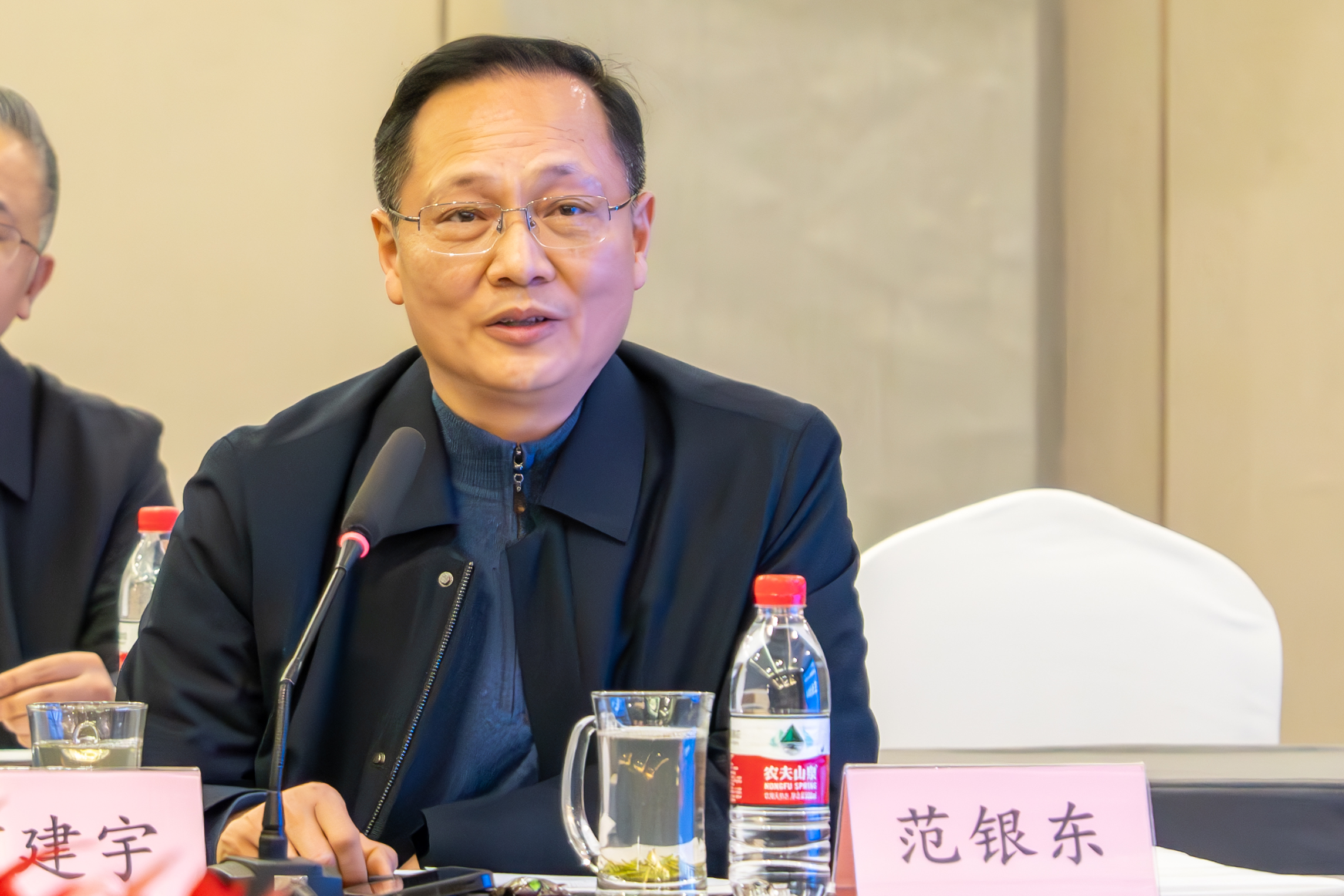 大西洋集团(股份)党委书记、董事长张晓柏一行到访汇赢国际(图2) 大西洋集团(股份)党委书记、董事长张晓柏一行到访汇赢国际(图2)