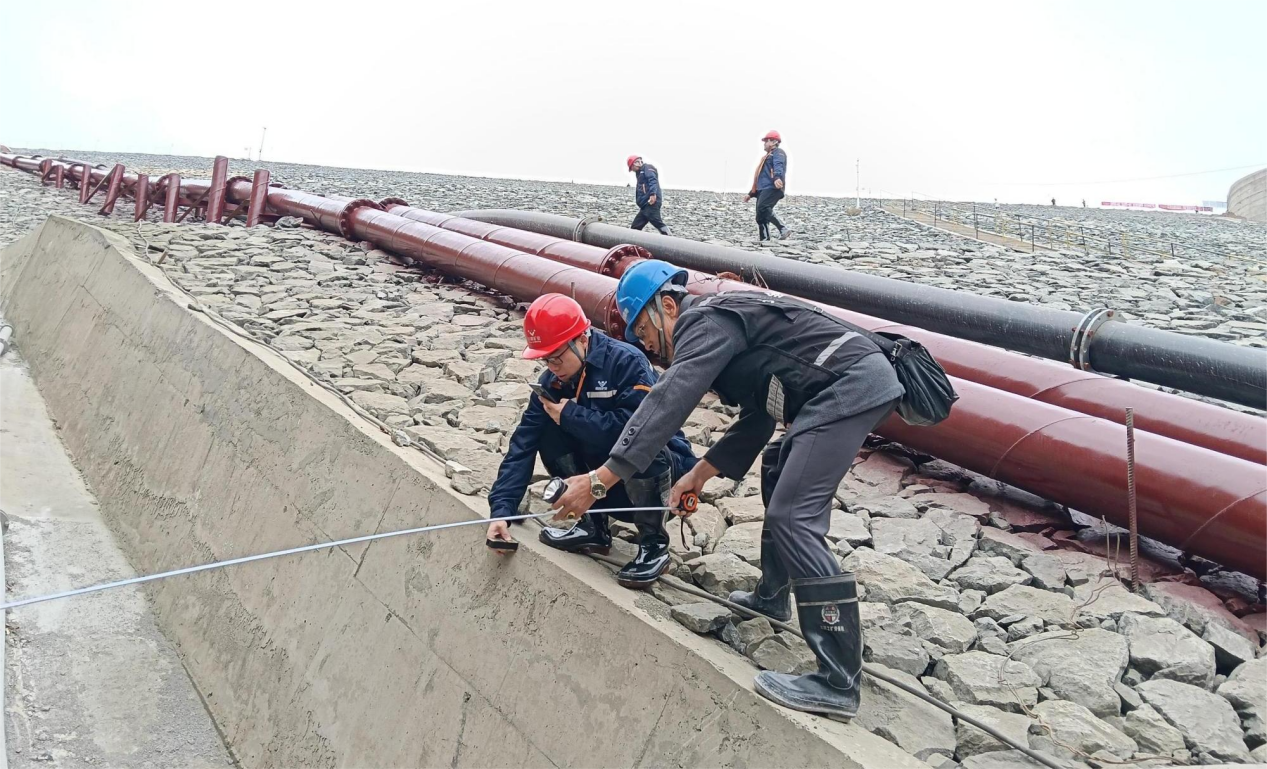 联鑫矿业红星沟尾矿库一期工程顺利通过专家组现场核查验收(图3) 联鑫矿业红星沟尾矿库一期工程顺利通过专家组现场核查验收(图3)