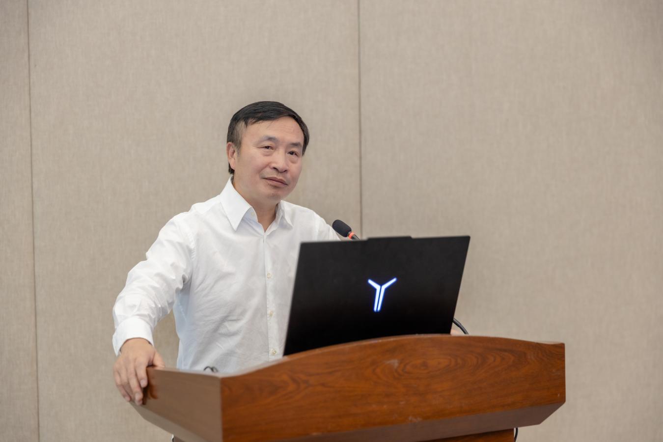 利剑高悬明底线 责任压实筑防线——集团公司顺利召开廉政建设暨反腐动员大会(图6) 利剑高悬明底线 责任压实筑防线——集团公司顺利召开廉政建设暨反腐动员大会(图6)