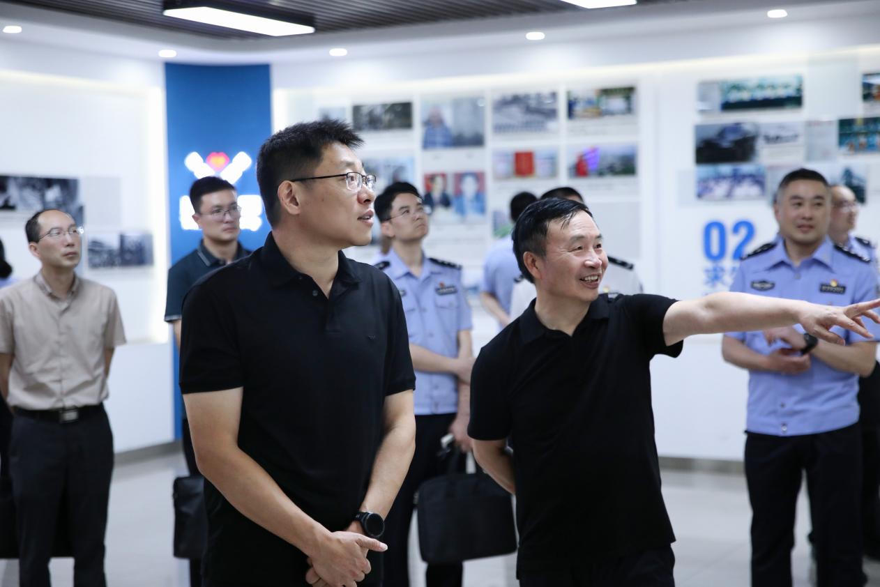 内江市副市长王宇一行到汇赢国际连界基地考察调研(图2) 内江市副市长王宇一行到汇赢国际连界基地考察调研(图2)